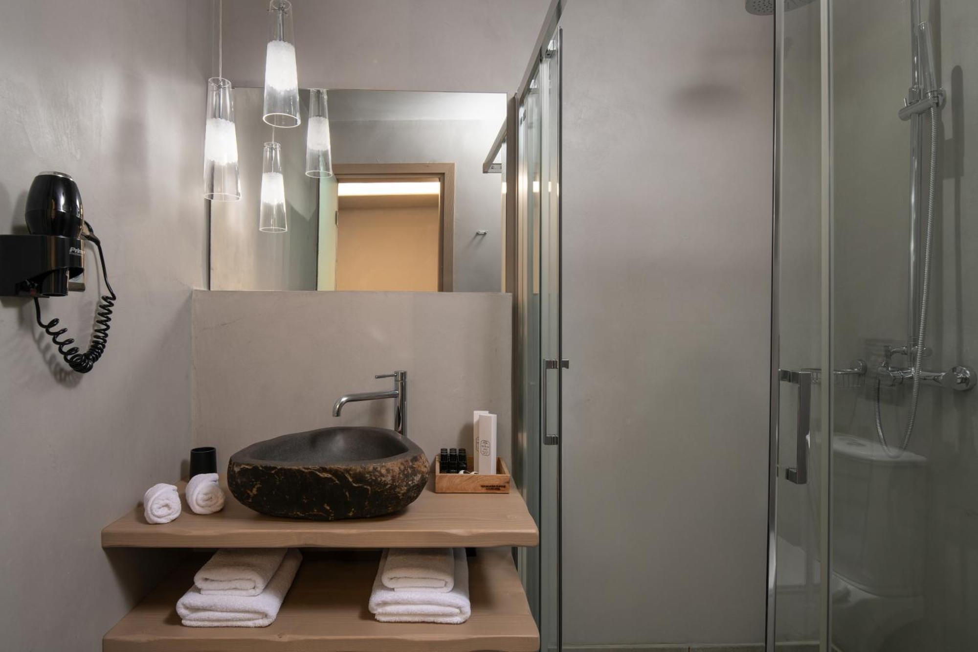 Evora Luxury Suites Mega Chorio ภายนอก รูปภาพ
