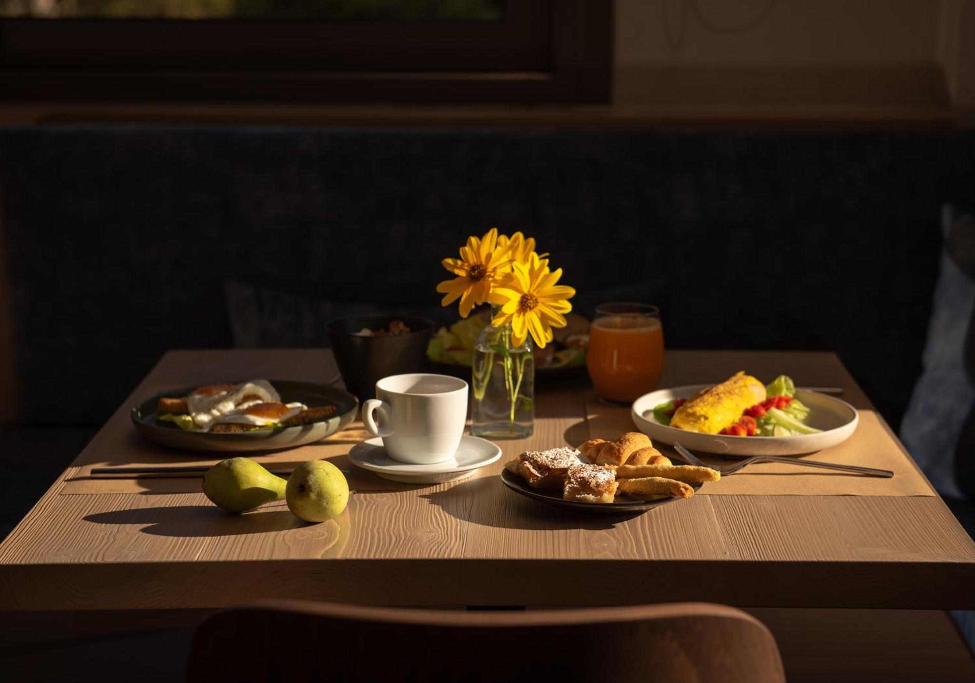 Evora Luxury Suites Mega Chorio ภายนอก รูปภาพ
