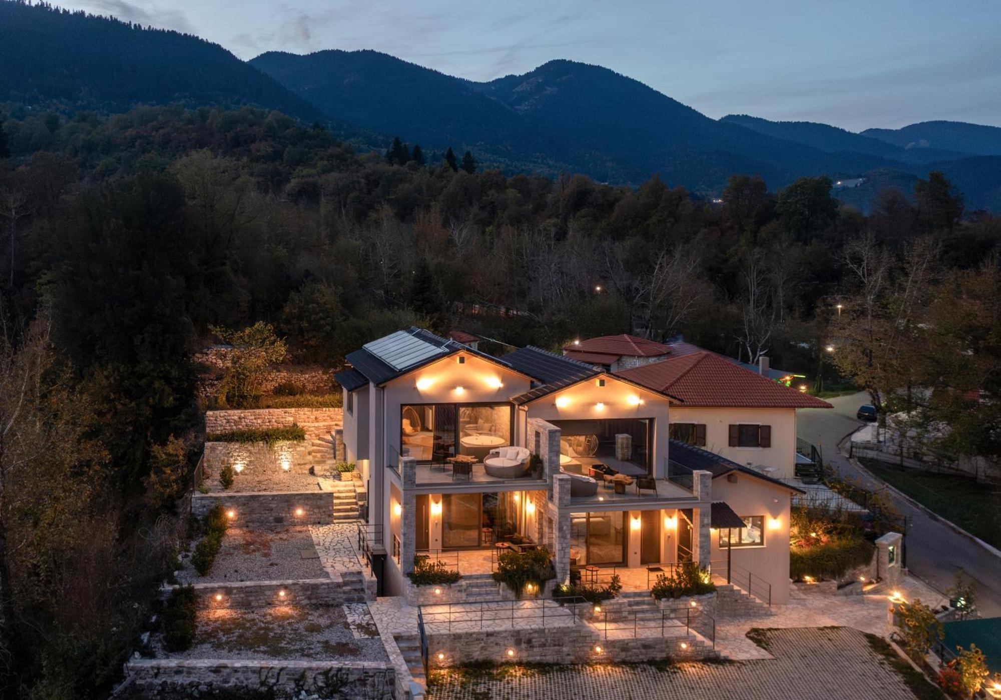 Evora Luxury Suites Mega Chorio ภายนอก รูปภาพ