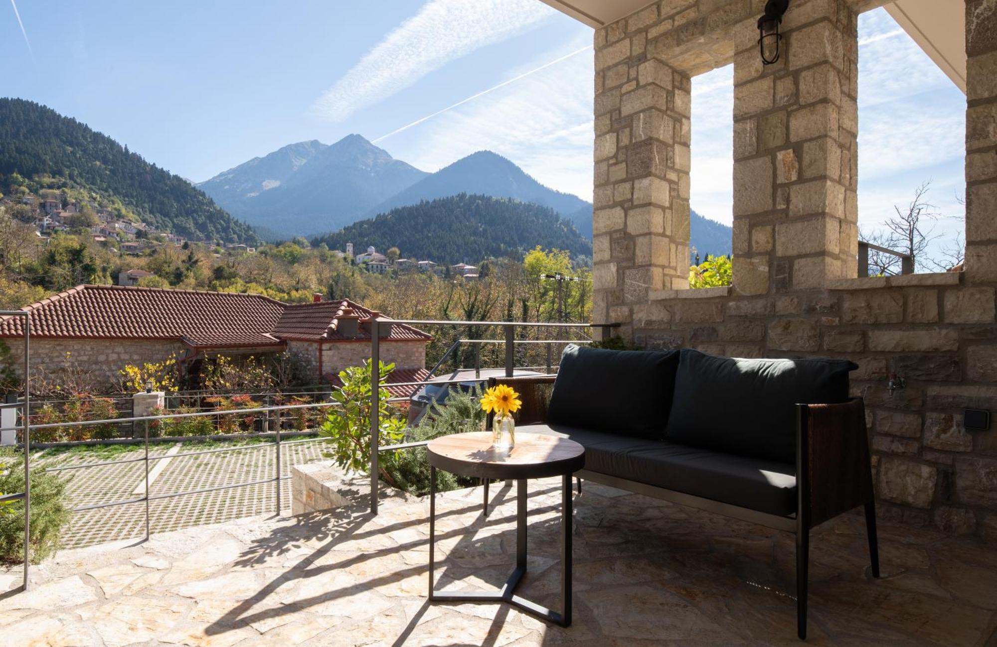 Evora Luxury Suites Mega Chorio ภายนอก รูปภาพ
