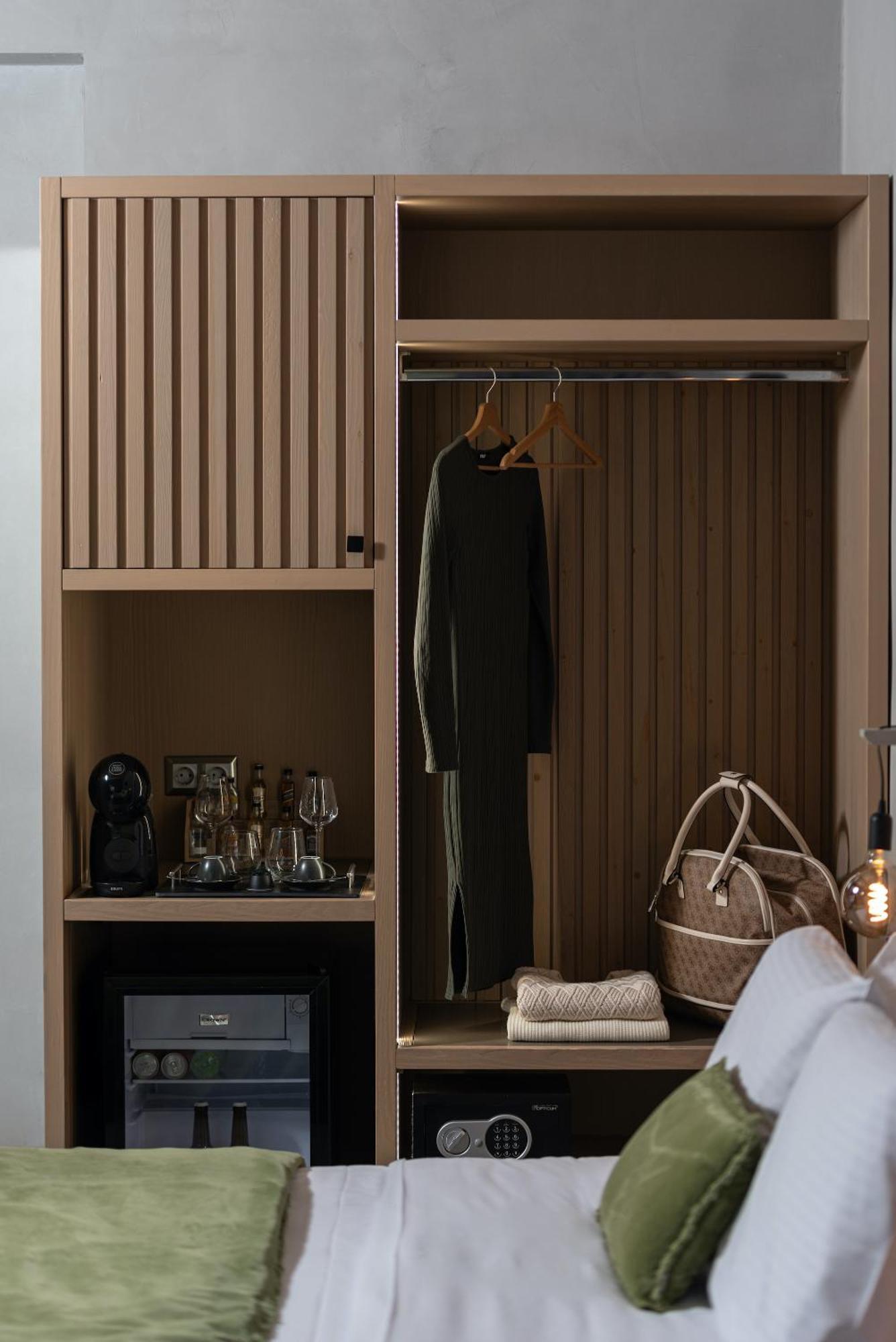 Evora Luxury Suites Mega Chorio ภายนอก รูปภาพ